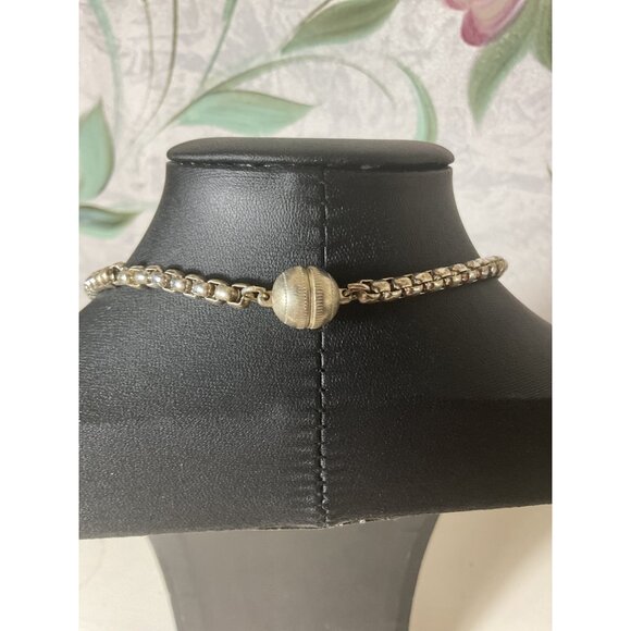 Silver Box Chain Necklace With Round Magnetic Clasp Elegant & Versatile Design - Picture 3 of 4